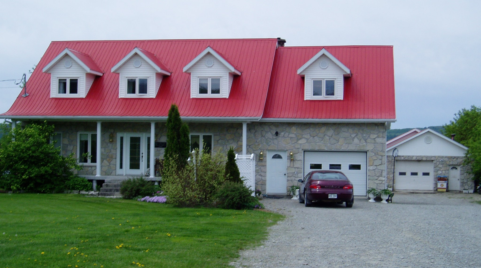 Grande maison sur le bord du lac témiscamingue à SaintedouarddeFabre