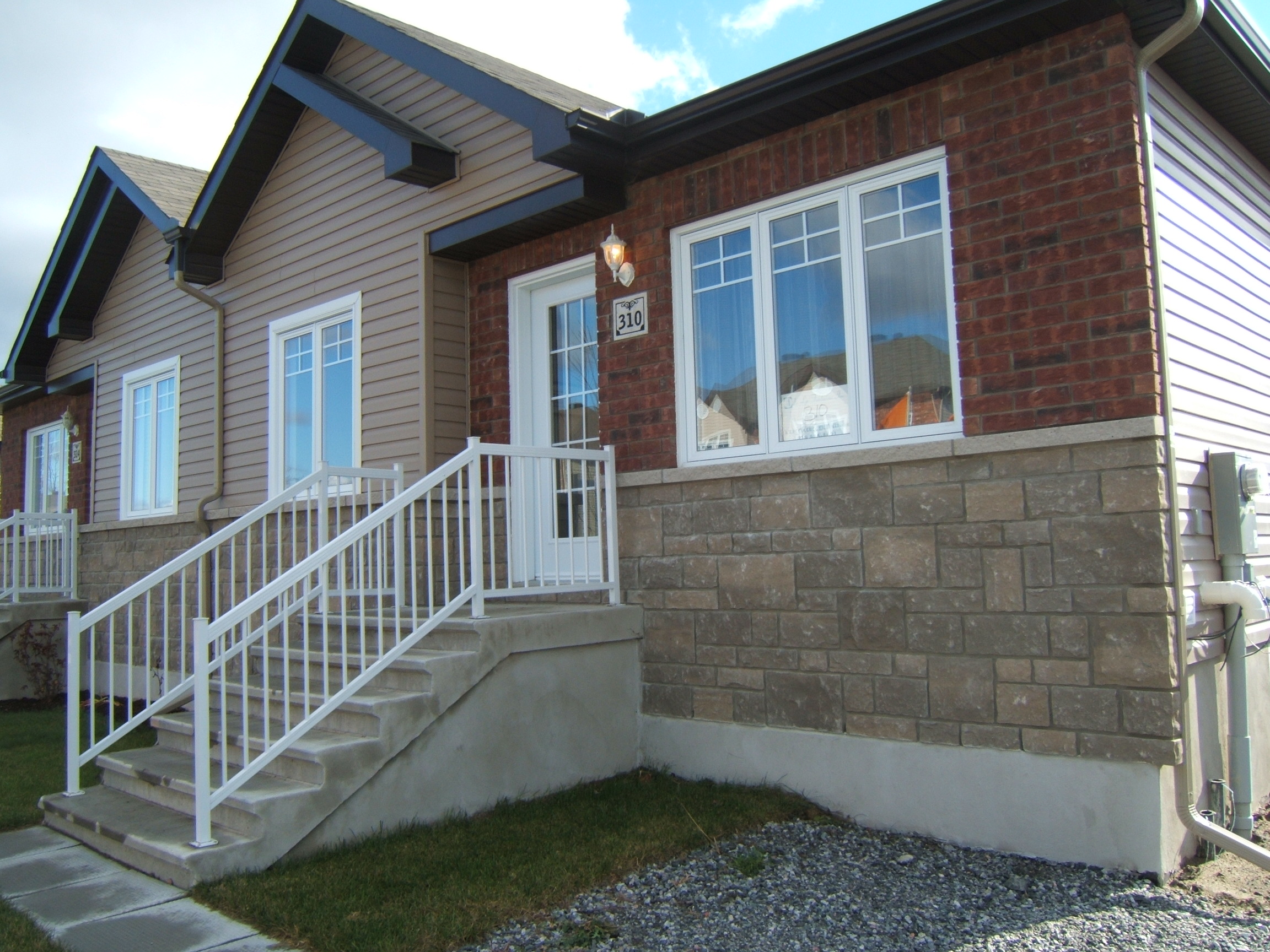 Semidétaché Colbert 1024 pi² Plusieurs adresses disponibles à Gatineau