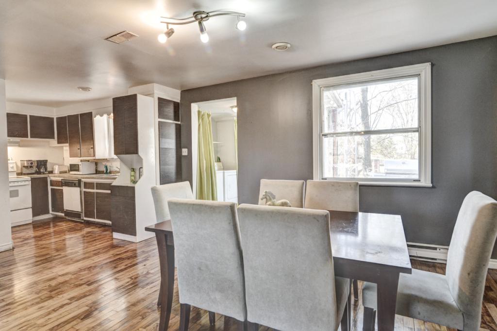 Maison avec grand garage StBlaisesurRichelieu (Montréal)