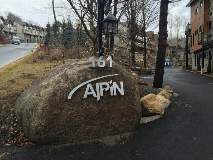 Superbe condo neuf Bromont Ski in/Ski out !!! Montreal/CentreVille