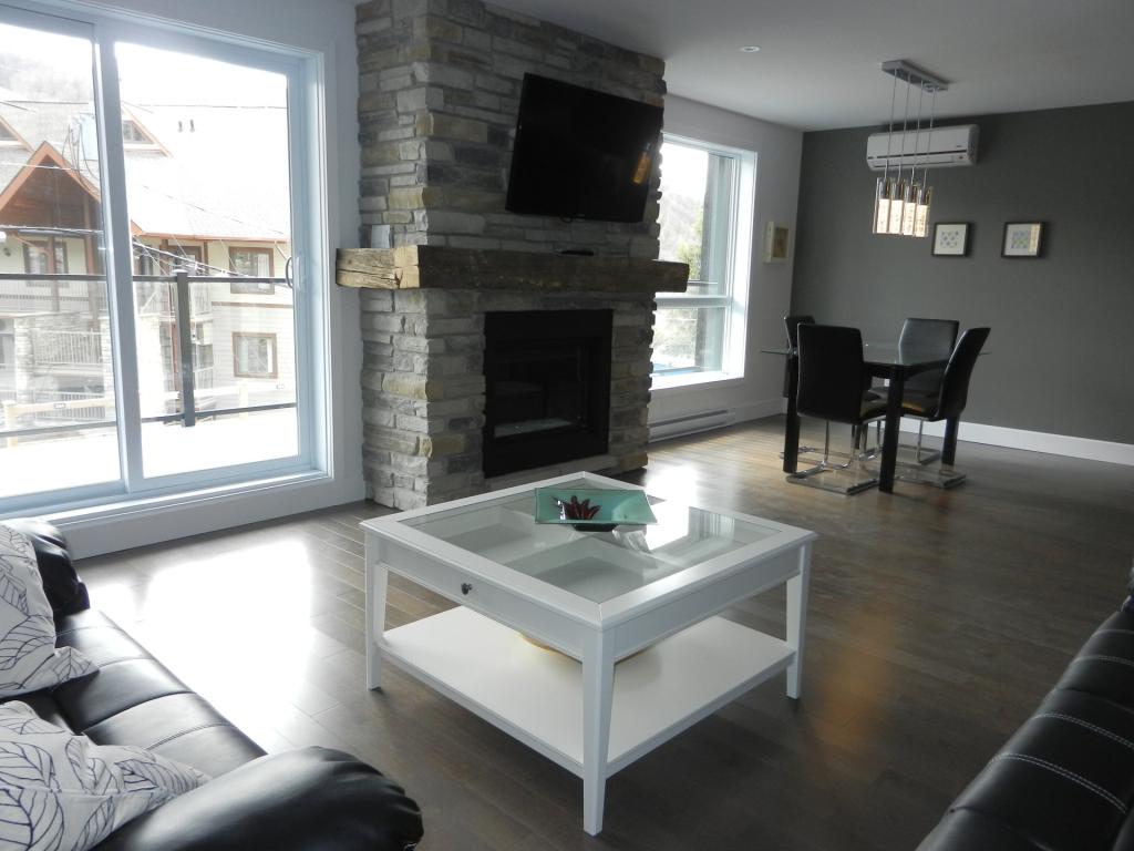 Superbe condo neuf Bromont Ski in/Ski out !!! Montreal/CentreVille