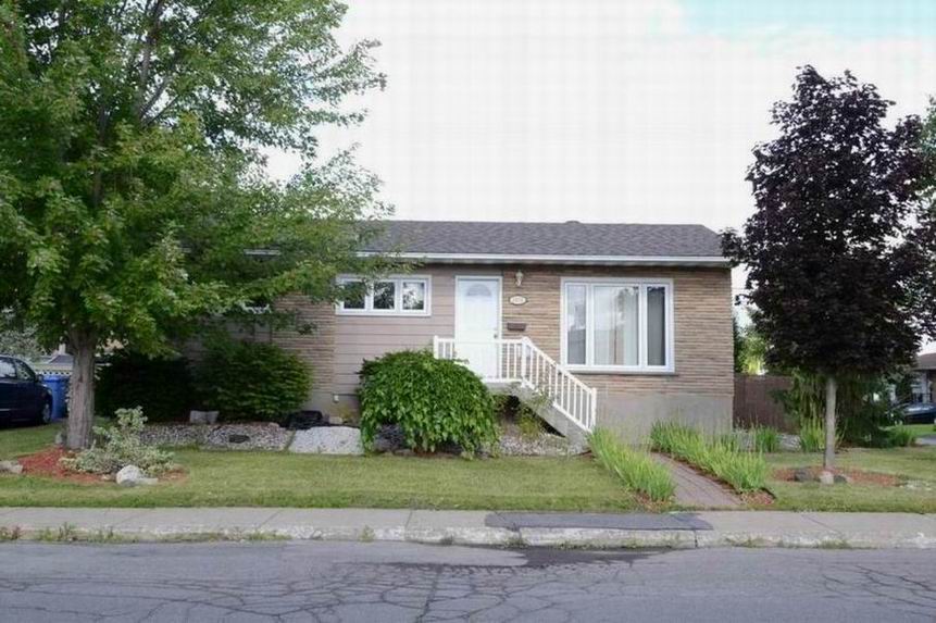 Maison rénovée au complet SaintHubert VENTE RAPIDE! Montreal/Centre