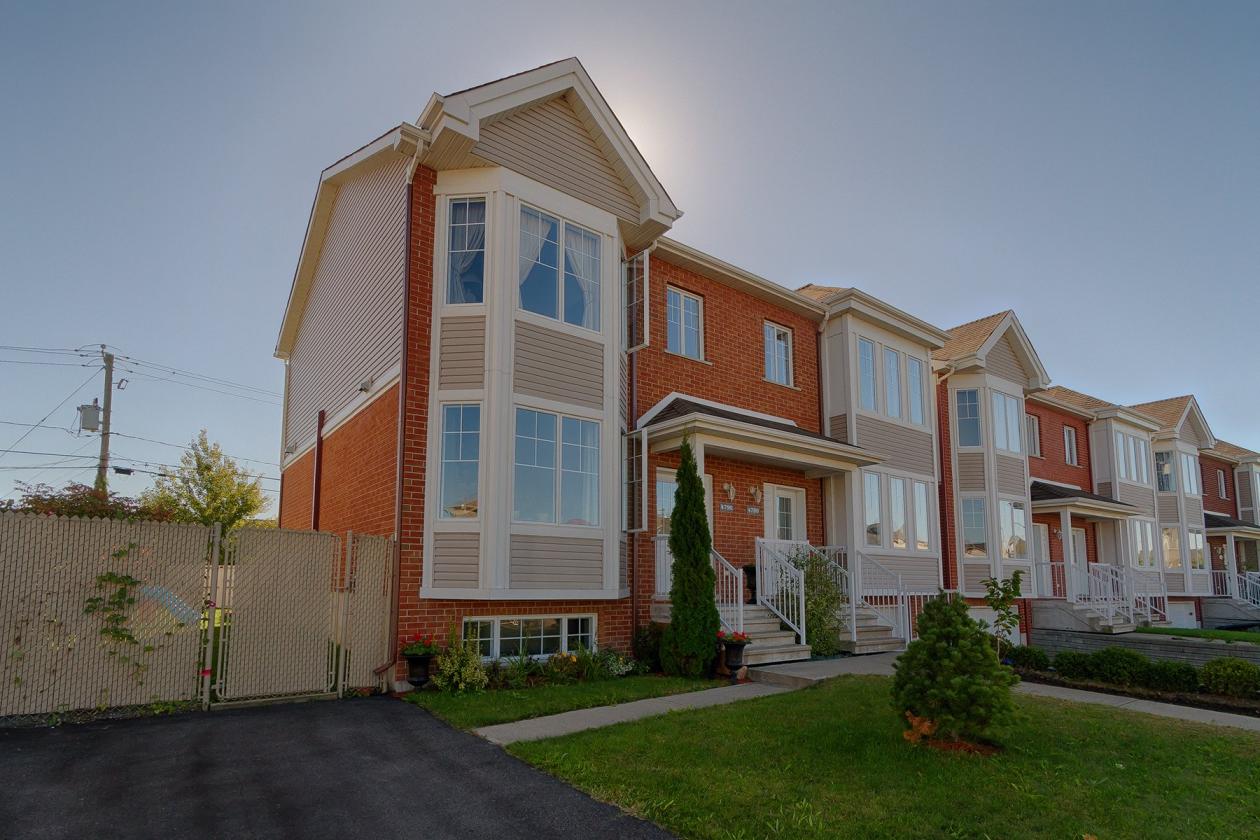 Superbe maison clé en main 3 chambres Brossard Dix30 Montreal/Centre