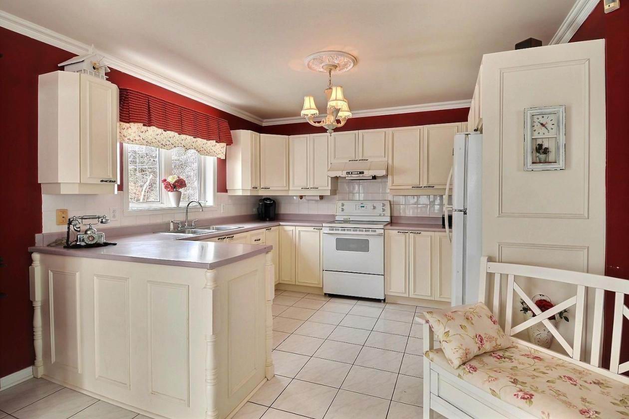 Belle maison SaintJanvier Mirabel adossée au boisé Montreal/CentreVille (Montréal)