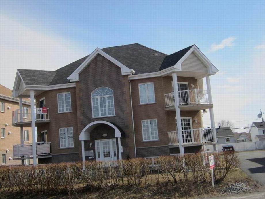 Condo 2 cac près des services StJeansurRichelieu Montreal/CentreVille (Montréal) Condo 2 cac près des services StJeansurRichelieu Montreal/CentreVille (Montréal)