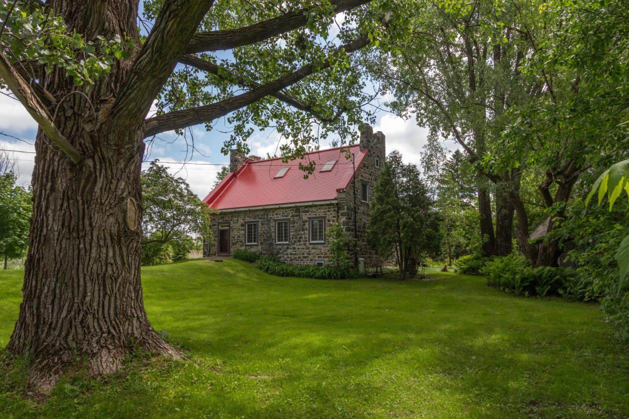 Maison ancestrale 1811 Intime et à 2 min du DIX30 Montreal/CentreVille (Montréal)