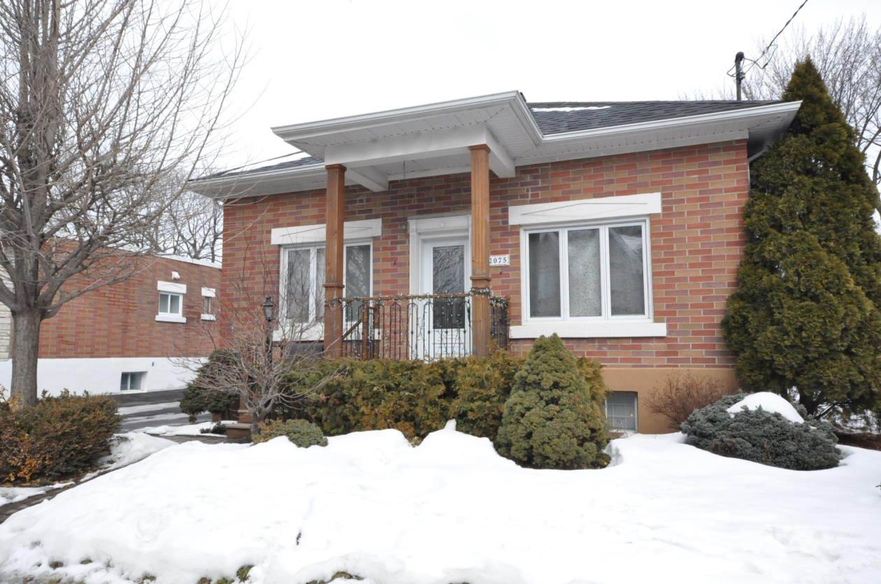 Superbe maison quartier Mtl Mercier grande cour et spa Montreal/Centre