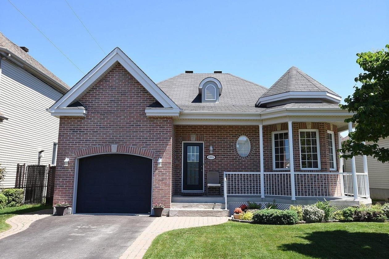 Maison UNIQUE en son genre 4 chambres à Auteuil Laval Montreal/CentreVille (Montréal)