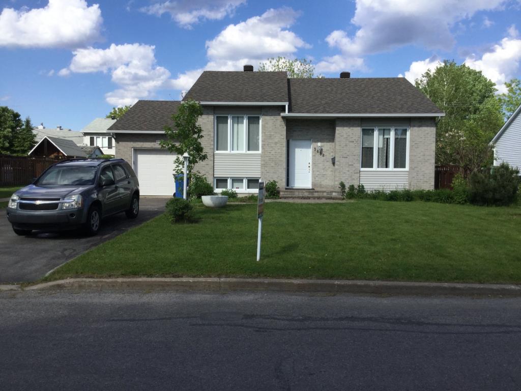 Jolie maison rénovée de 4 chambres à VaudreuilDorion Montreal/Centre