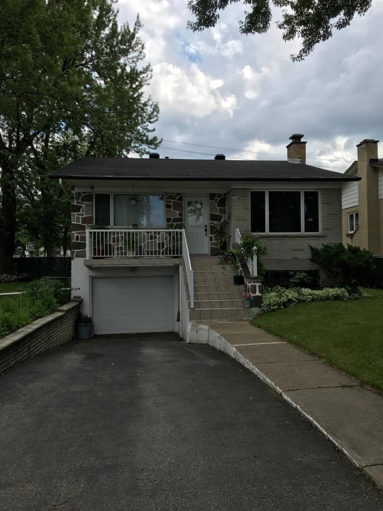 Maison à vendre MontréalNord Grand terrain 334 800 Montreal/Centre
