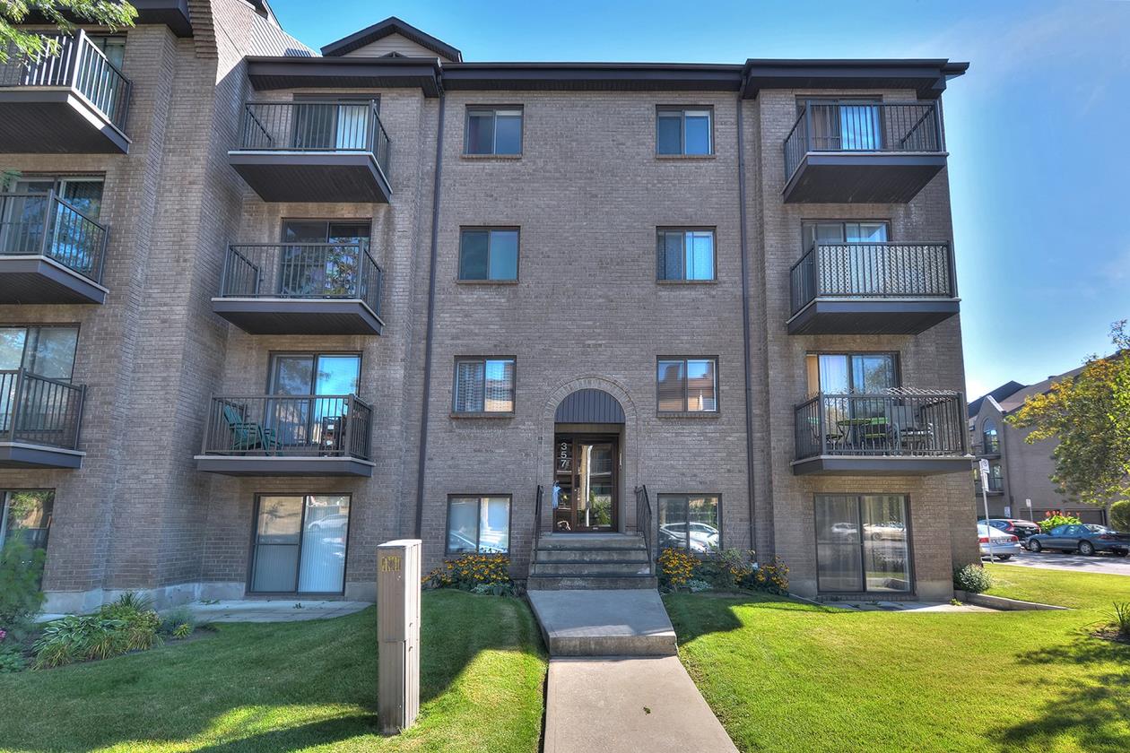 Grand condo 2 chambres 950 pc LavaldesRapides 214 500 Montreal