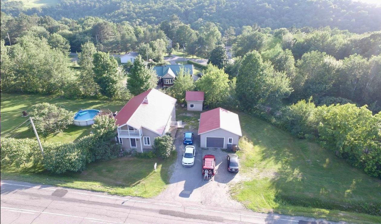 Belle maison entièrement rénovée à StChristophed'Arthabaska Montreal