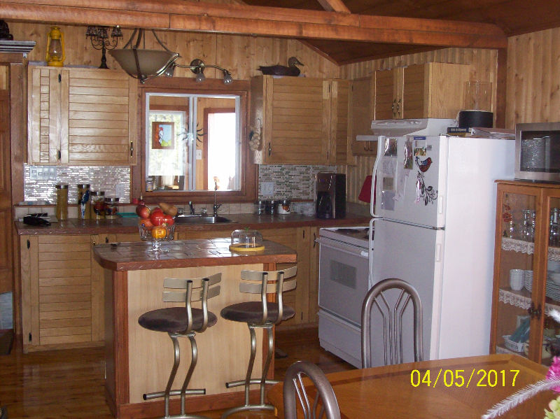 Chalet a vendre *PRIX REVISE* SaintStanislas (LacSaintJean)