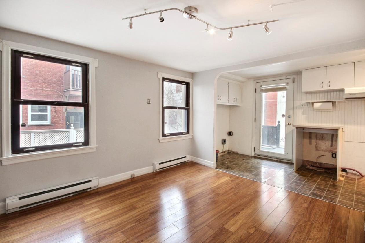 Grand duplex face au palais de justice de StJeansurRichelieu Montreal/CentreVille (Montréal) Grand duplex face au palais de justice de StJeansurRichelieu Montreal/CentreVille (Montréal)