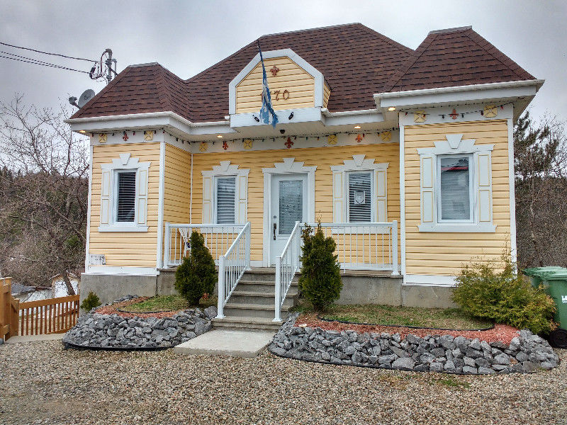 duplex année 2012 au bord a vendre (1) loft et (1) 3 1/2