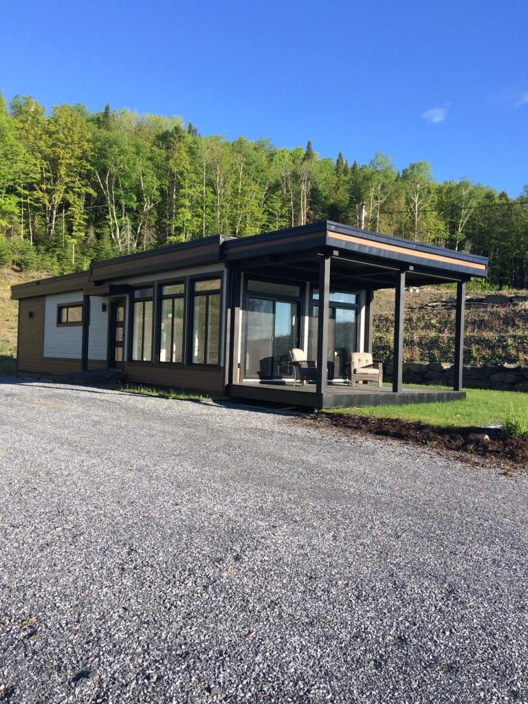 Maison neuve avec vue sur le Lac Témiscouata 179 500 + tx Montreal
