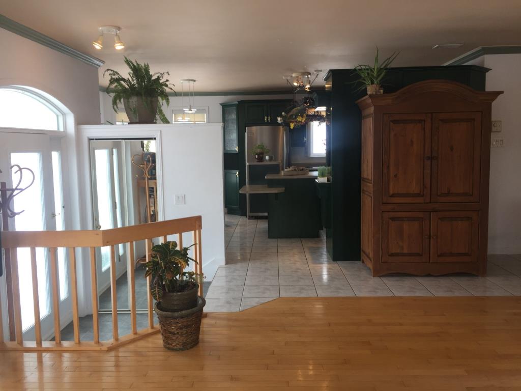 Maison 4 chambres Havre de paix au bord du Lac Témiscouata Montreal/CentreVille (Montréal) Maison 4 chambres Havre de paix au bord du Lac Témiscouata Montreal/CentreVille (Montréal)