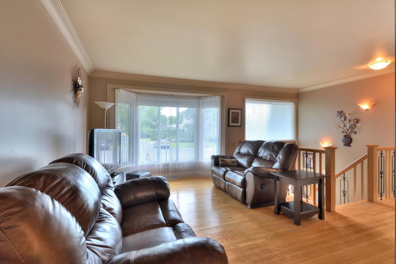 Charmante maison dans un croissant Tranquillité assurée Brossard