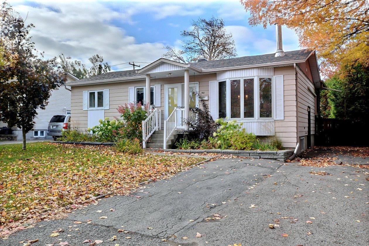 Grande maison 5 chambres avec cour intime à Blainville Montreal/Centre