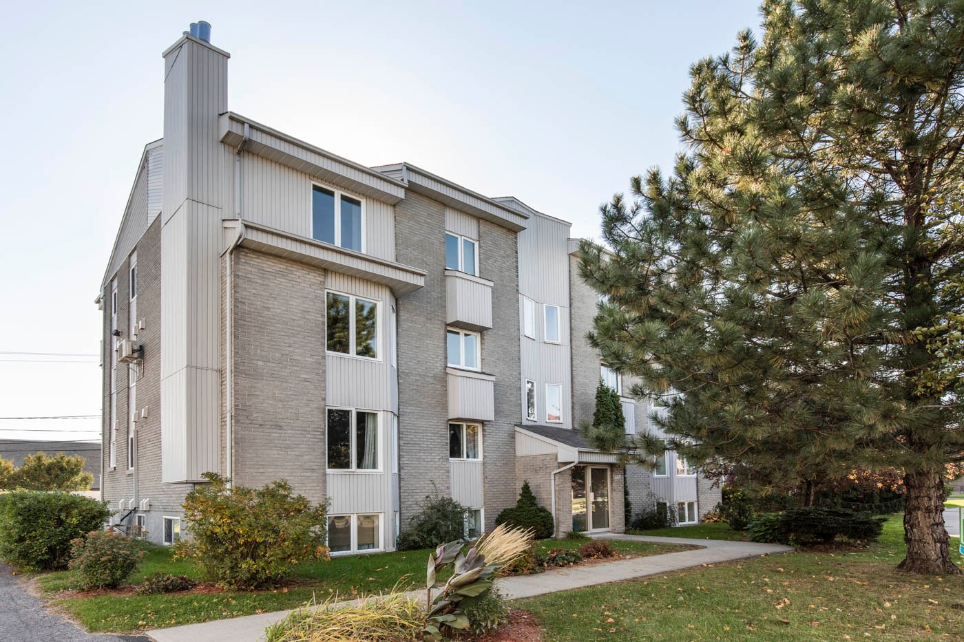 Condo 2 chambres au 3e étage StJeansurRichelieu Montreal/Centre