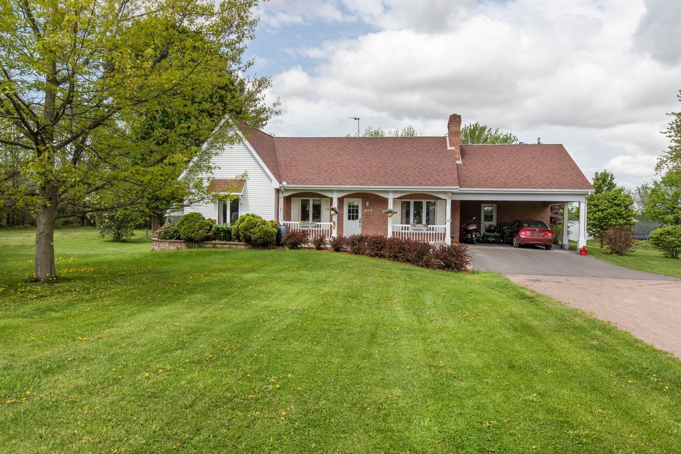 Domaine exceptionnel au bord de la rivière Richelieu à Noyan Montreal