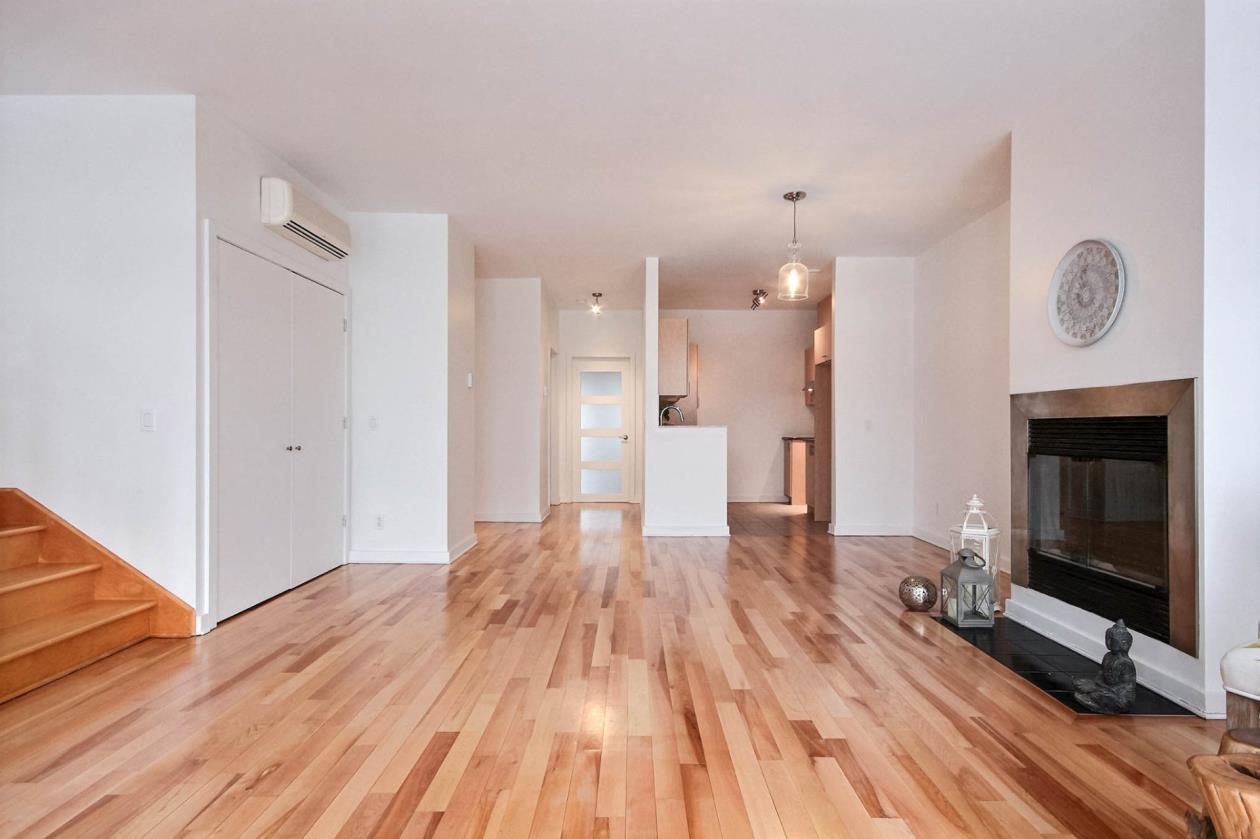 Magnifique condo LIBRE dans le quartier MileEx Montreal/CentreVille