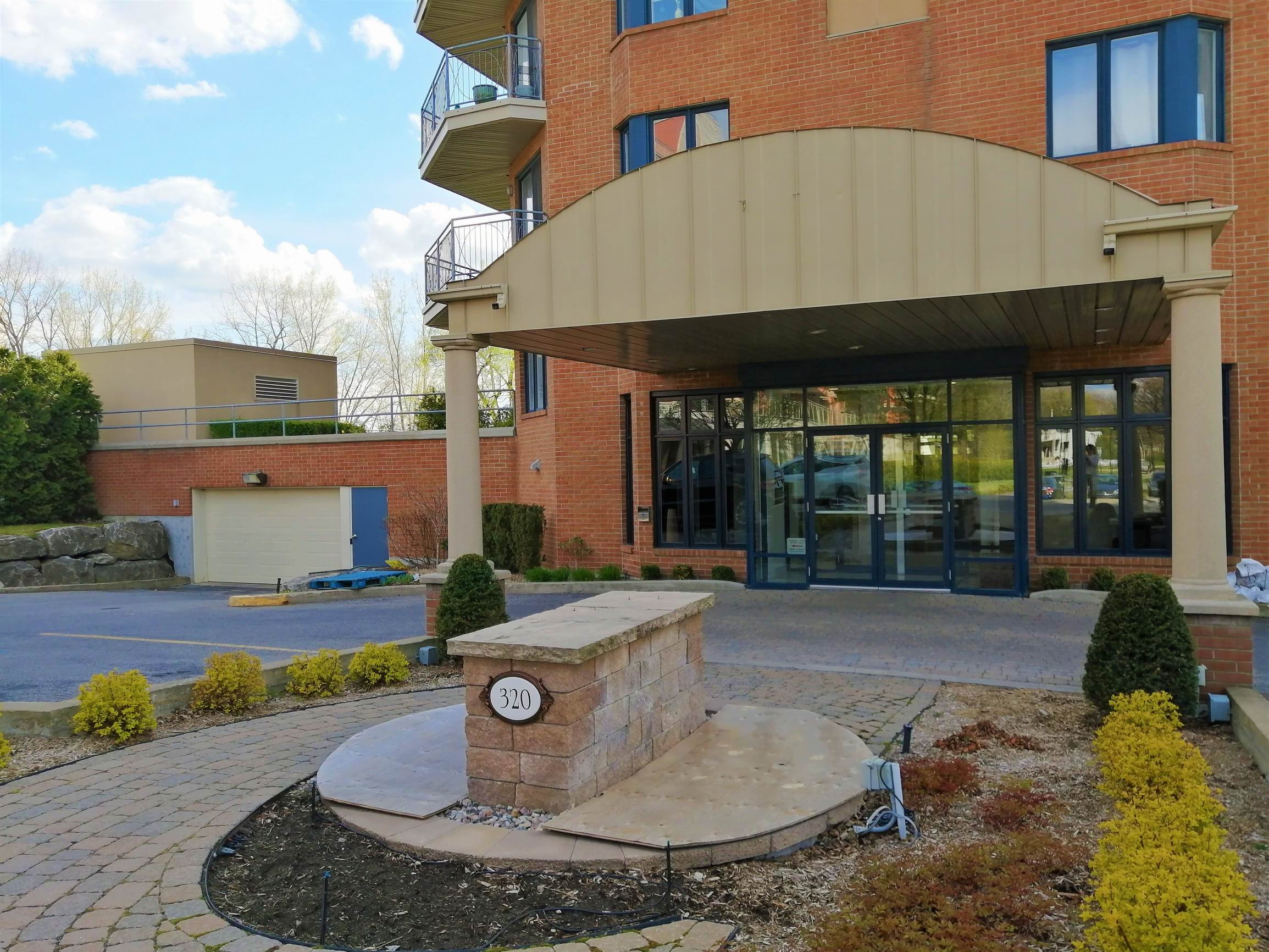 À vendre Condo 1 chambre Immeuble de prestige à Pierrefonds Montreal/CentreVille (Montréal)