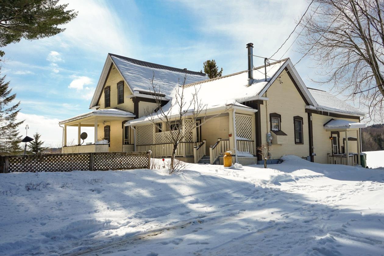 Havre de paix +100 acres proche de la frontière USA Frelighsburg