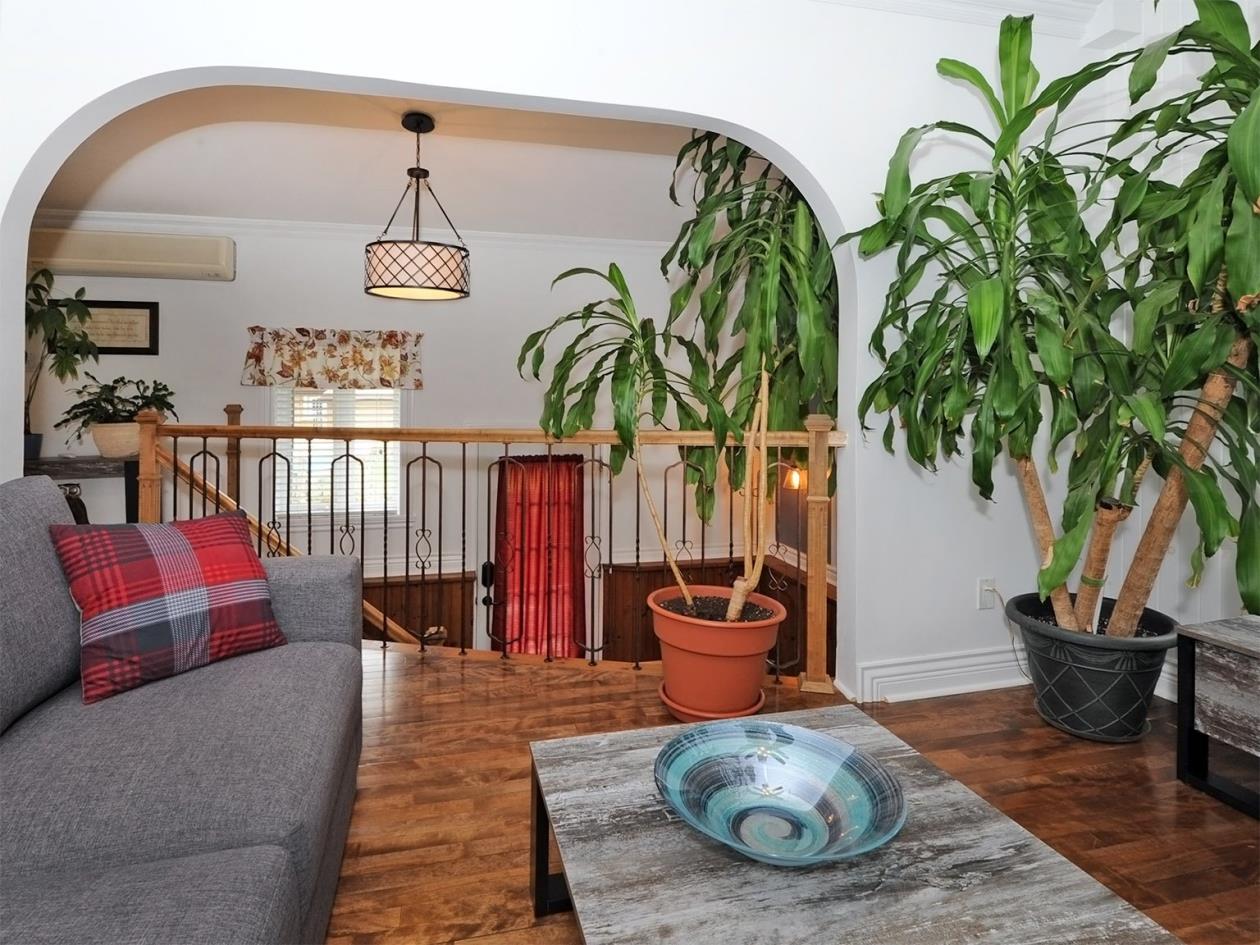 ** Maison d'un charme unique à StZotique ** Montreal/CentreVille (Montréal)