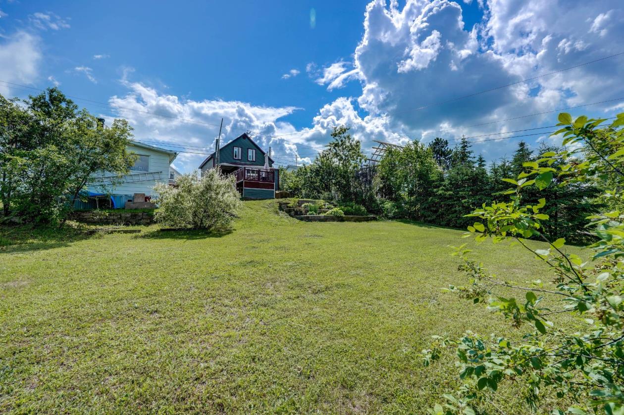 Chaleureuse maison quartier Cabano avec vue sur le LacTémiscouata