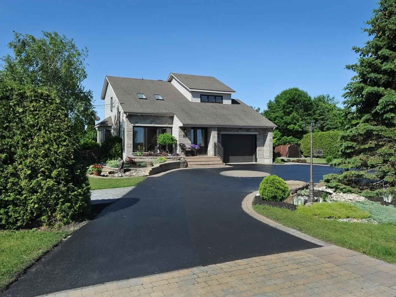 Votre maison de rêve et havre de paix à StPolycarpe *** Montreal