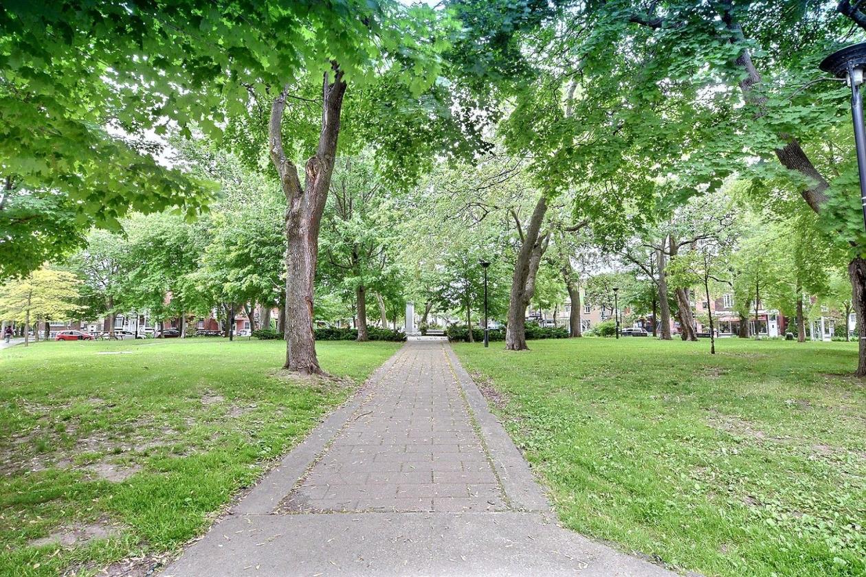 TRÈS RARE 6 plex VIDE à exploiter VilleÉmard Montréal Montreal/Centre