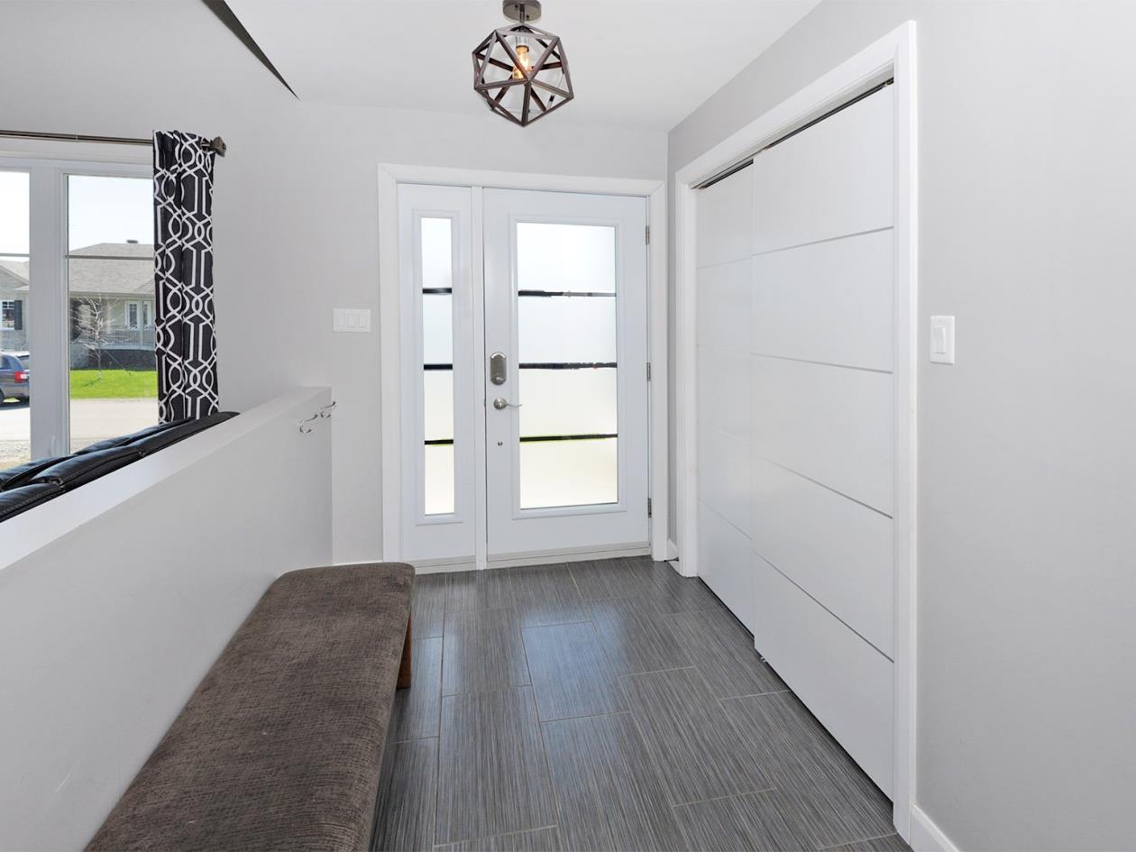 Maison 6 chambres parfaite pour la famille à StZotique Montreal/CentreVille (Montréal)