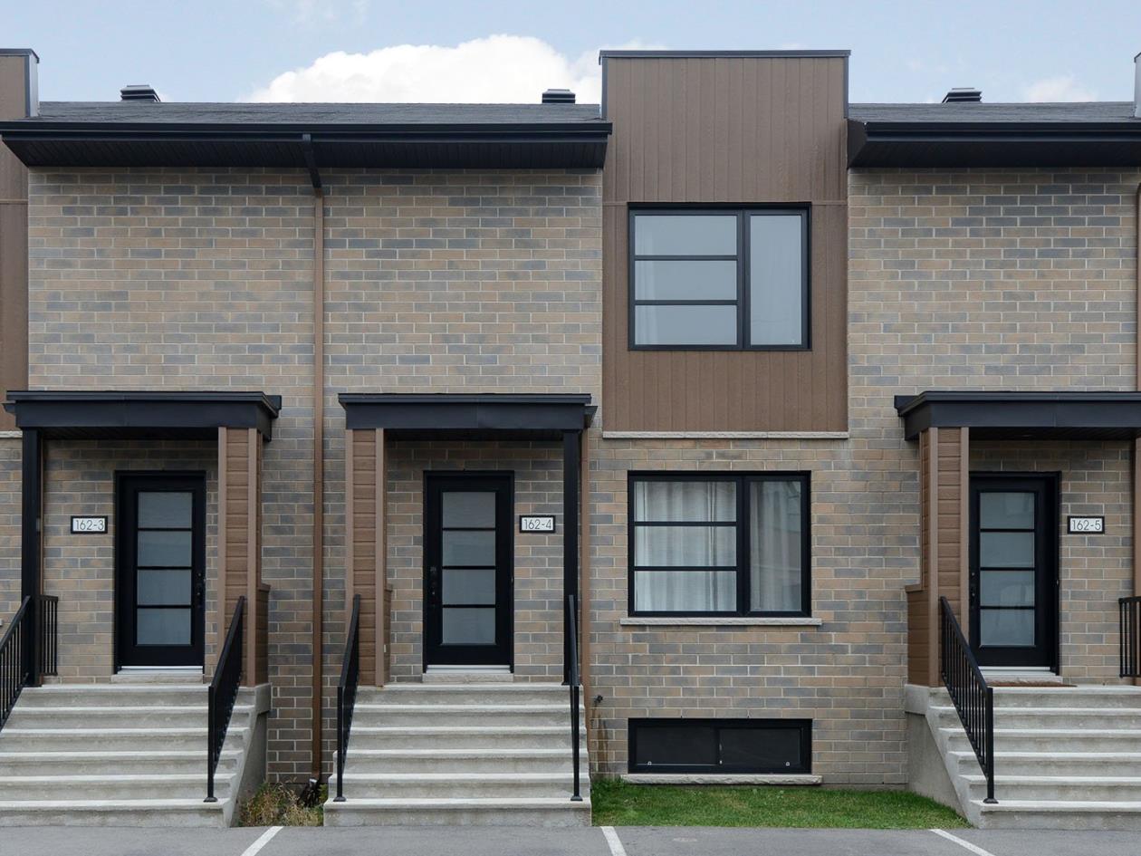 Maison de ville 2 chambres 2016 à vendre Les Coteaux Montreal/Centre