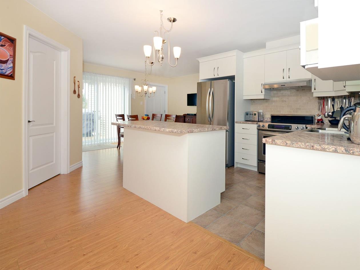 Beau condo 2 chambres Construction 2013 Les Coteaux Montreal/Centre