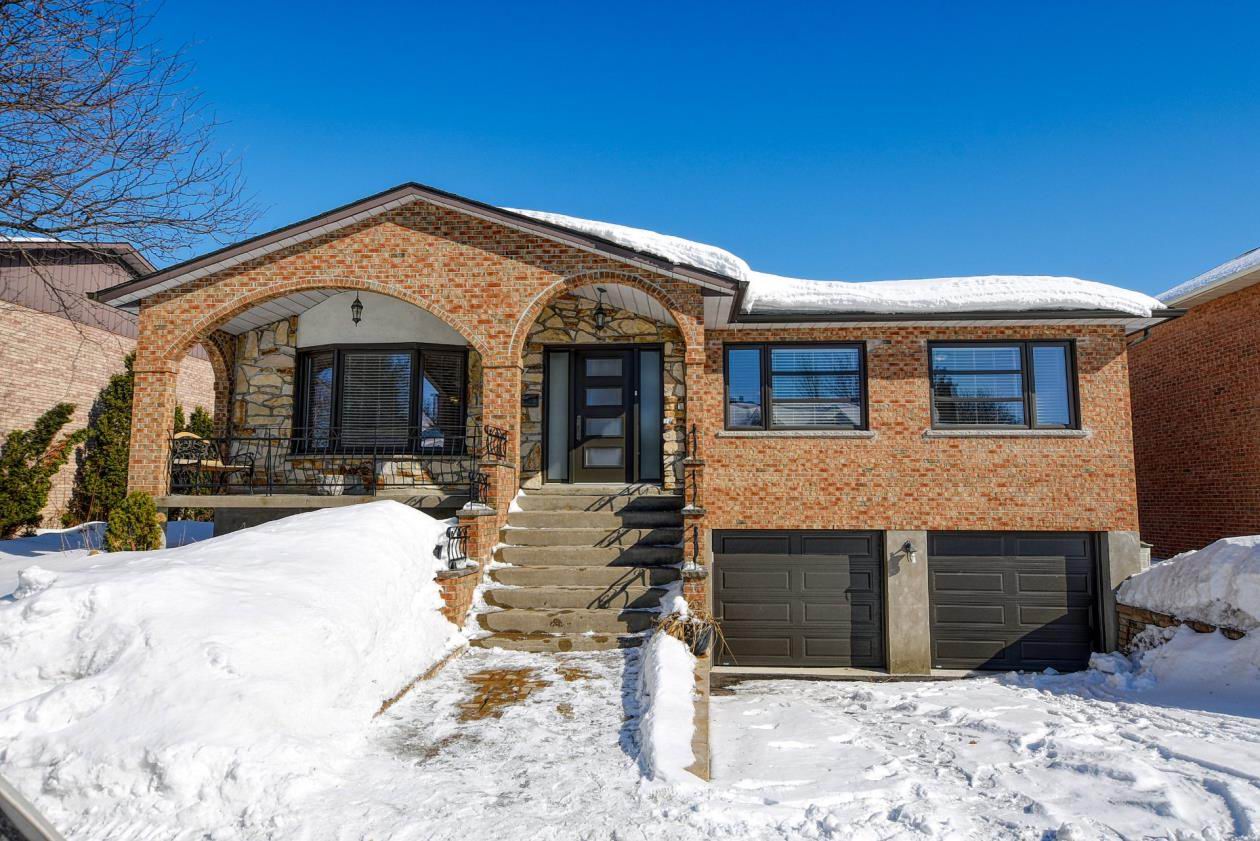 Superbe bungalow d'une élégance unique à Chomedey Laval Montreal/Centre