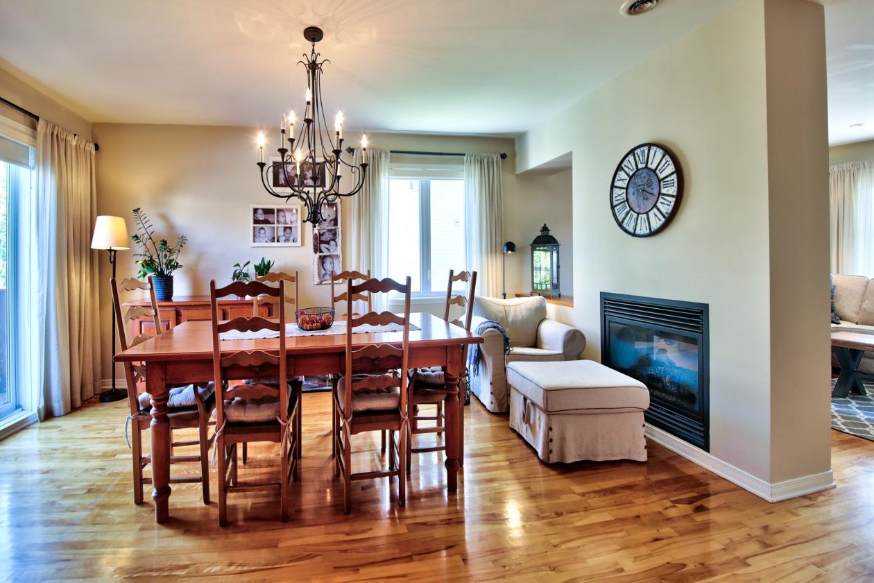 Magnifique propriété quartier Renaissance à Laval SainteRose Montreal