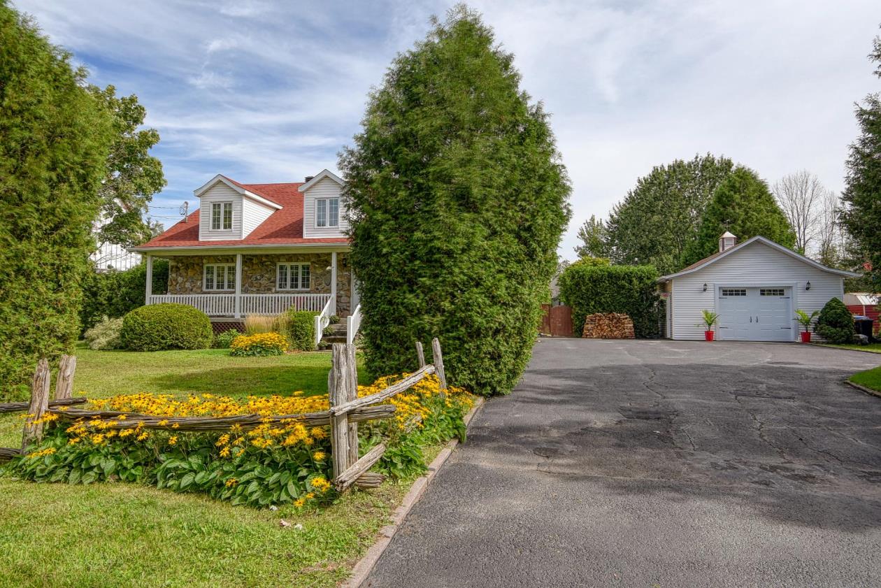 Spacieuse et luxueuse maison pour grande famille à StHubert Montreal