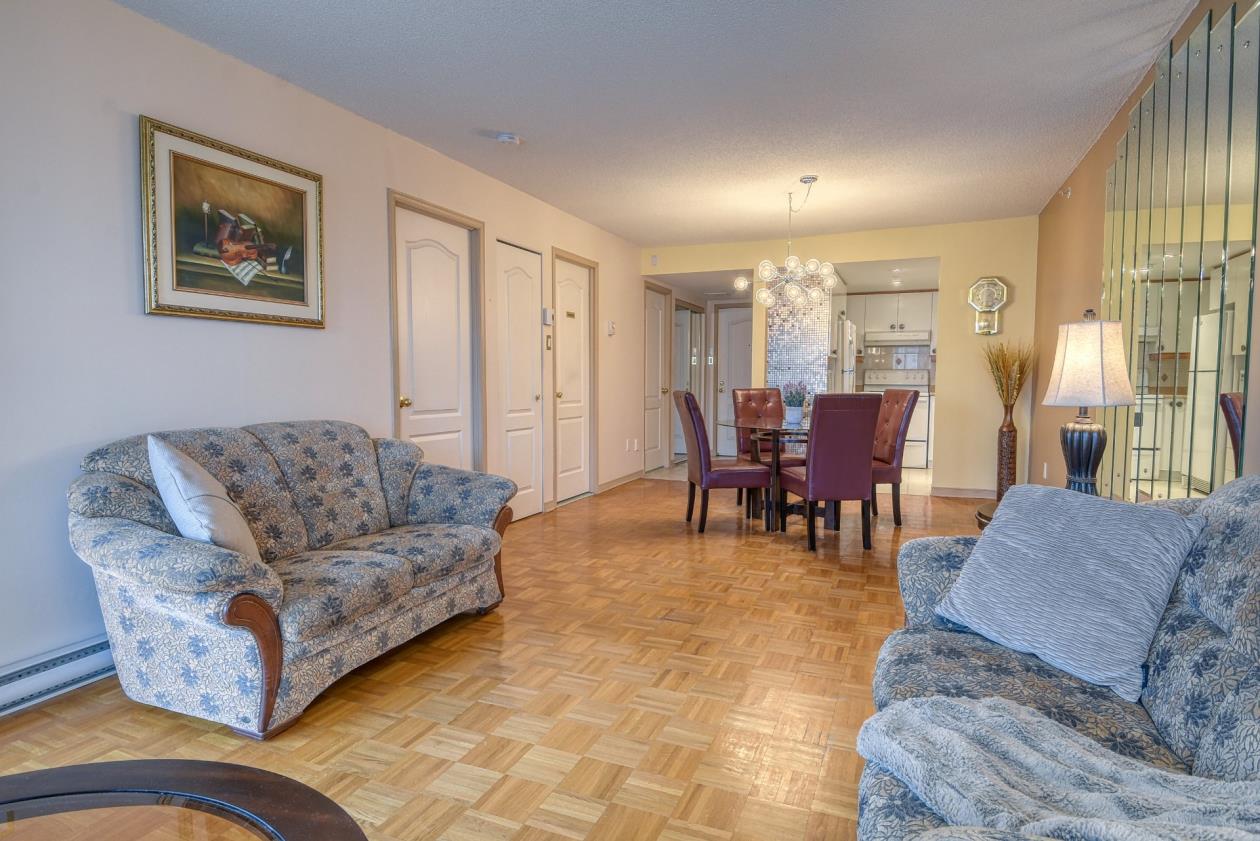 Impeccable condo au Villa Latella avec garage à Anjou Montreal/CentreVille (Montréal) Impeccable condo au Villa Latella avec garage à Anjou Montreal/CentreVille (Montréal)