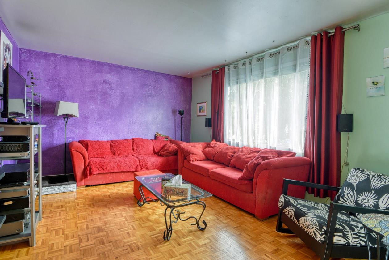 Peaceful haven semidetached on quiet street in Pierrefonds Montreal