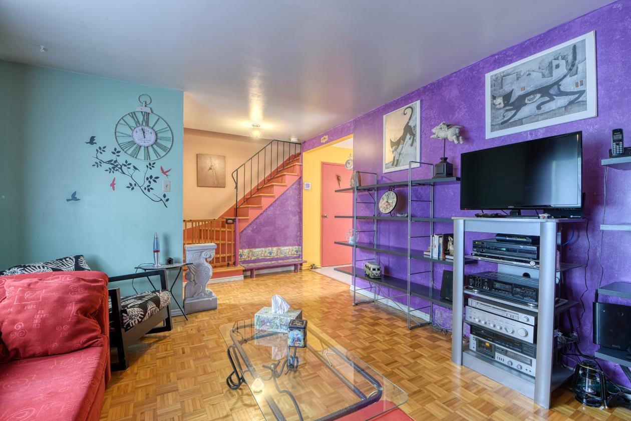 Peaceful haven semidetached on quiet street in Pierrefonds Montreal