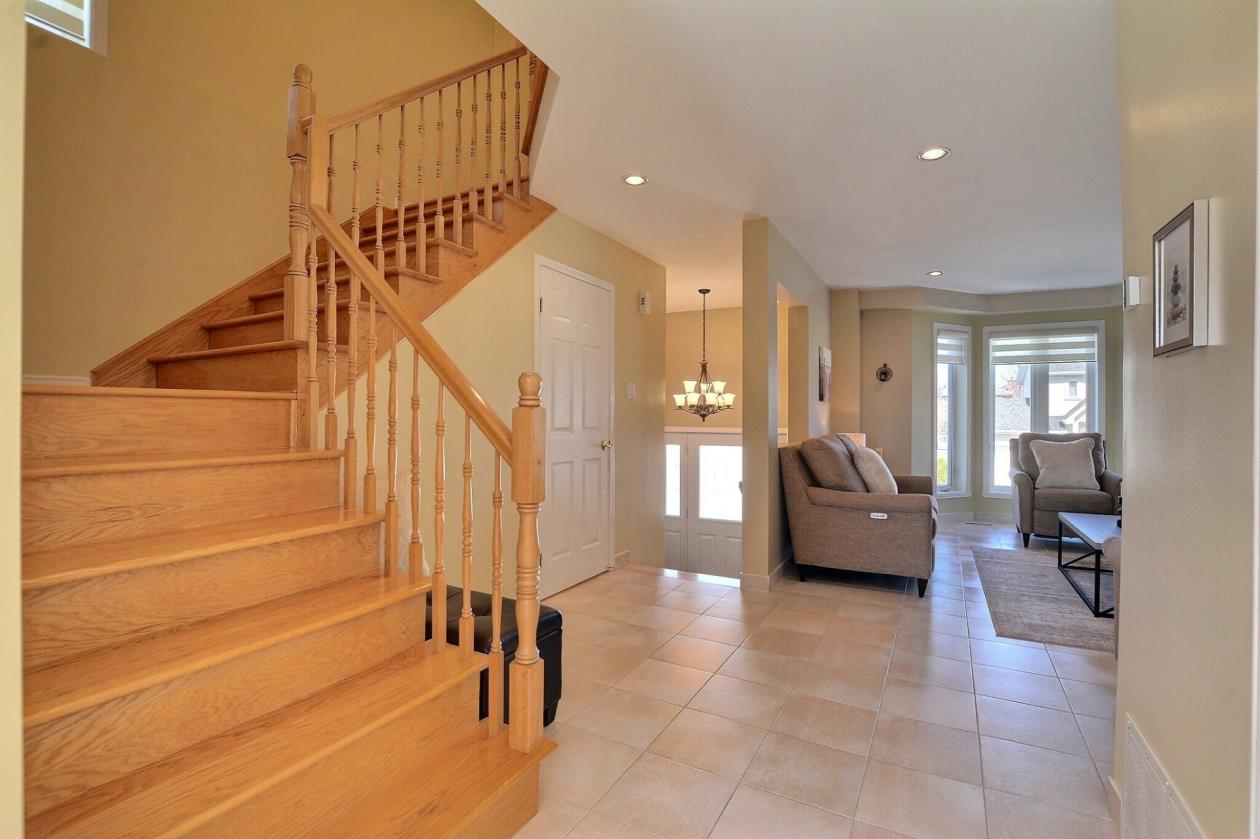 Maison impeccable à vendre Quartier Val des Brises Laval Montreal