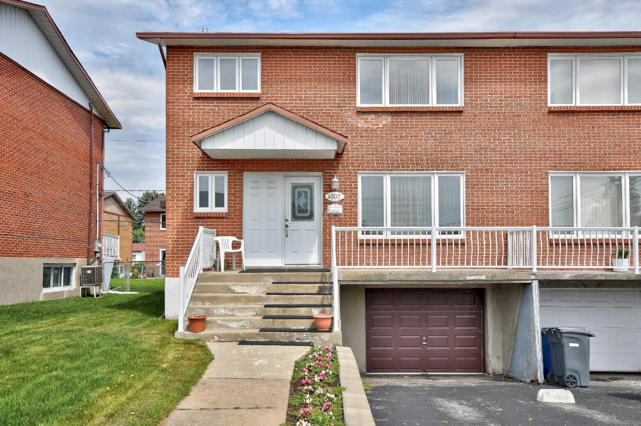 Maison spacieuse et lumineuse avec garage Chomedey Laval Montreal